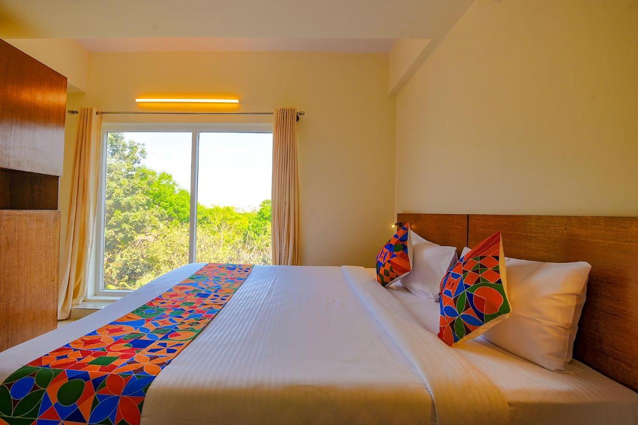 Fabhotel Gr Lake View - Btm Layout Bangalore Eksteriør billede