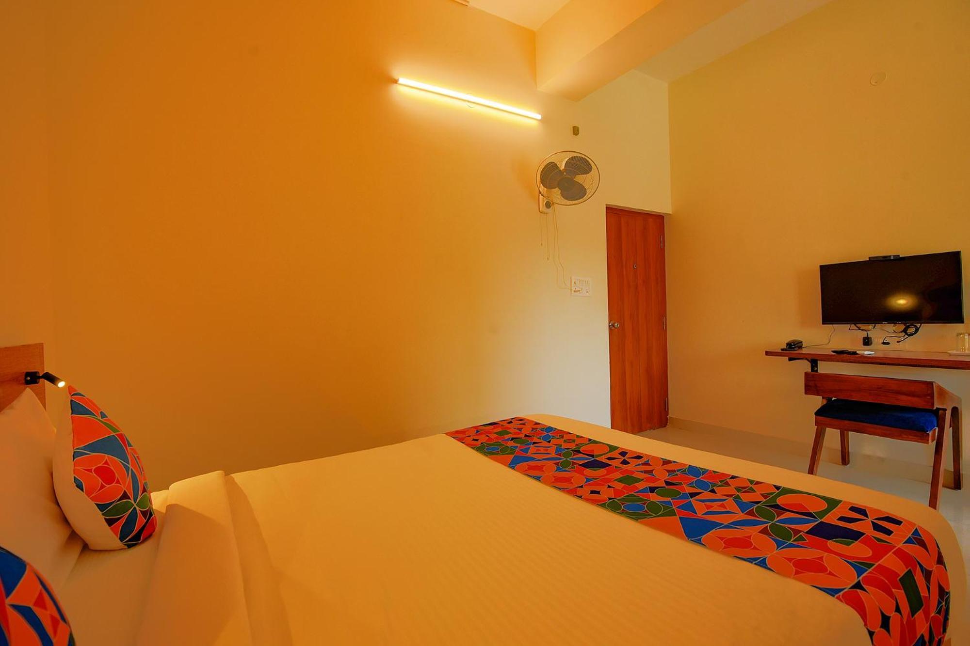 Fabhotel Gr Lake View - Btm Layout Bangalore Eksteriør billede