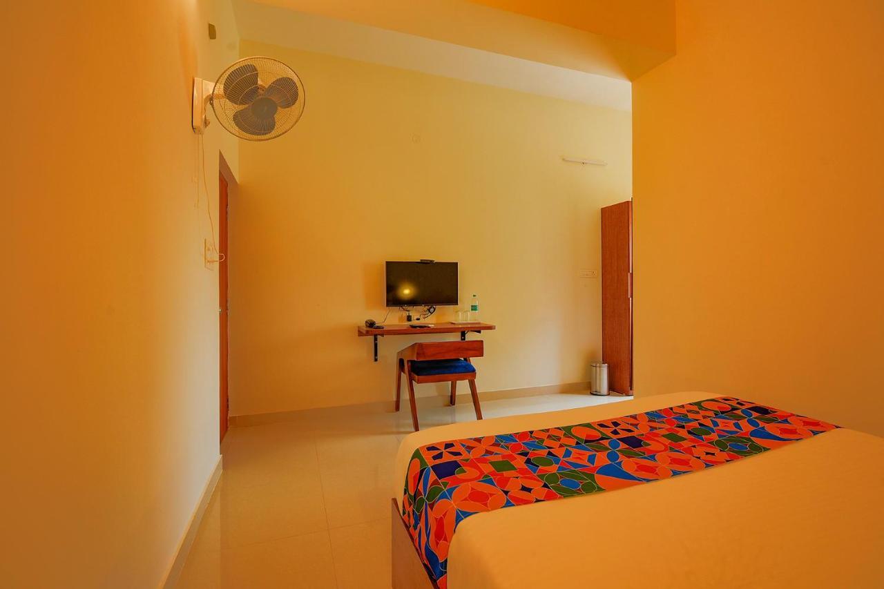 Fabhotel Gr Lake View - Btm Layout Bangalore Eksteriør billede