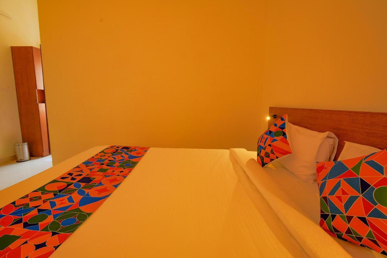 Fabhotel Gr Lake View - Btm Layout Bangalore Eksteriør billede